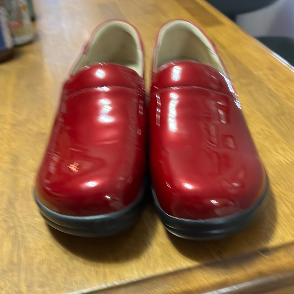 Algeria shoes